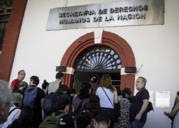 Se reestructura la Secretaría de Derechos Humanos y recorta un 30% del personal