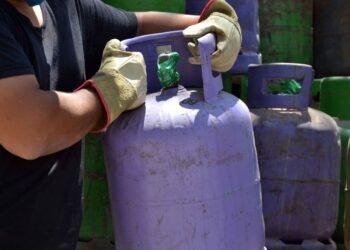 Gobierno libera precios de garrafas en plena crisis energética y ola de frío