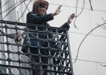 Un fiscal retiró el pedido de prisión efectiva para Cristina Kirchner, pero solicitó evaluar su lugar de detención