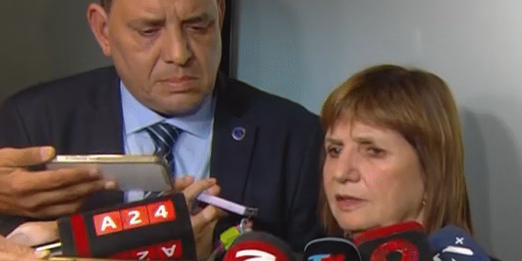 Bullrich pidió la reincorporación de 24 policías bonaerenses apartados y cuestionó la gestión de Kicillof