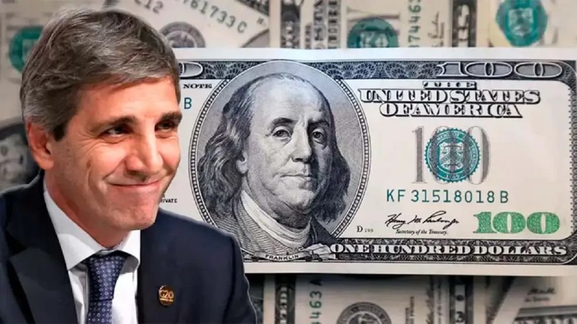Escala el tira y afloje entre Luis Caputo y los grandes bancos por la cotización de la dólar