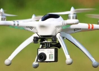 El Gobierno desreguló el uso de drones: quitó restricciones para operar equipos debajo de los 250 g