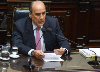 En medio de escándalos del Gobierno, Francos se presentará el miércoles en Diputados