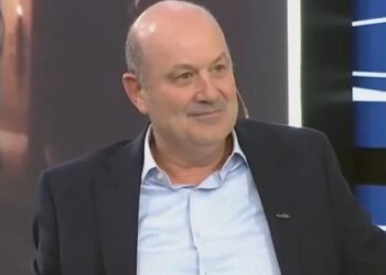 Piden que Sturzenegger declare en el Congreso por las sospechas de coimas en ANDIS