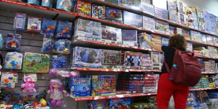 Las ventas de juguetes por el Día del Niño caen 5,2 %, a pesar del fuerte impulso del comercio electrónico