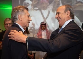 Guillermo Francos reaparece junto a Macri en evento diplomático en medio de rumores de acercamiento