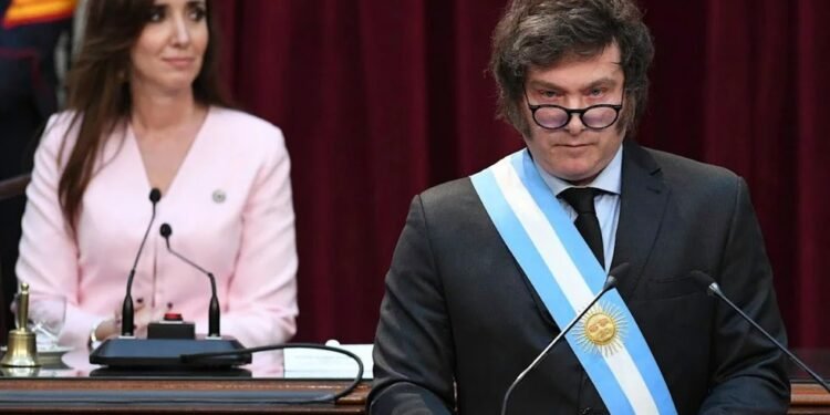 Javier Milei prepara una cena post Asamblea Legislativa con el equipo y sin Victoria Villarruel