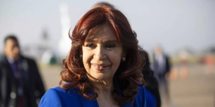 Cristina, tras el anuncio de Caputo sobre el monto del nuevo préstamo del FMI: “Che, Milei, ¿los chorros somos nosotros?”