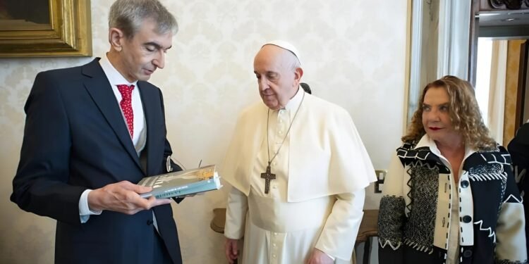 “Alguien fue a asistirlo y lo encontró sin vida”: Nelson Castro dio detalles de la muerte del papa Francisco