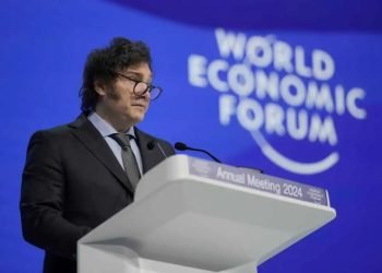 Milei llegó a Suiza para participar del Foro de Davos