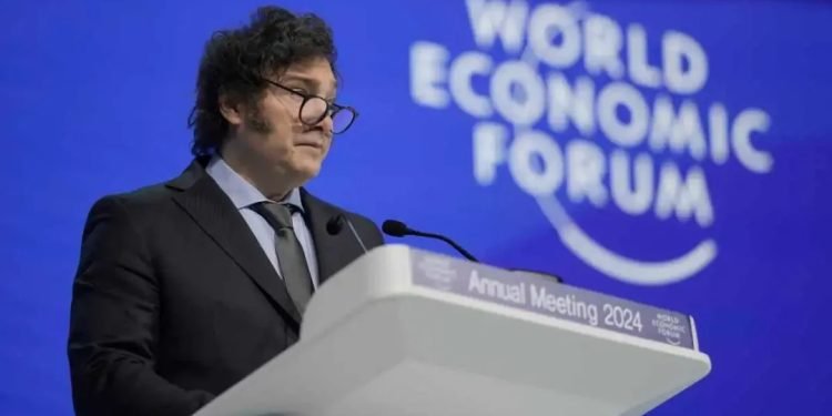 Milei llegó a Suiza para participar del Foro de Davos