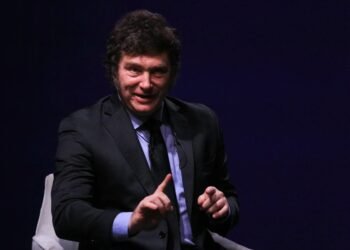 En Casa Rosada aseguran que Milei conoció a los creadores de $Libra en el Hotel Libertador y que su apoyo al proyecto fue “desinteresado”