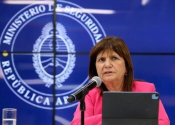 Patricia Bullrich presenta la Ley Antibarras con el objetivo de endurecer penas