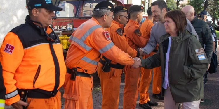 Javier Milei decretó tres días de duelo por las víctimas del temporal en Bahía Blanca