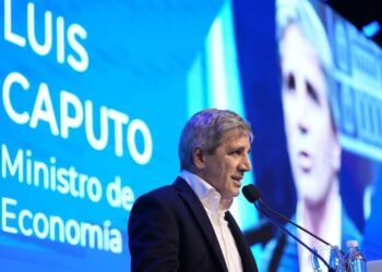 Caputo salió a llevar tranquilidad: “El dólar no se va disparar de ninguna manera”