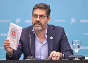 La mano derecha de Axel Kicillof se negó a hacerse un test de alcoholemia y le retuvieron la licencia