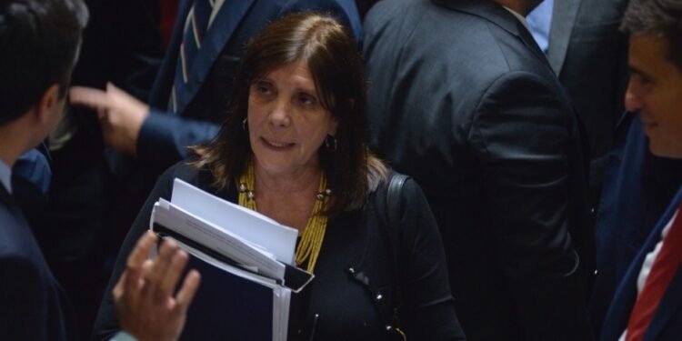 El kirchnerismo votó el fin de las PASO en la Legislatura pero sin los plazos que pedía Kicillof