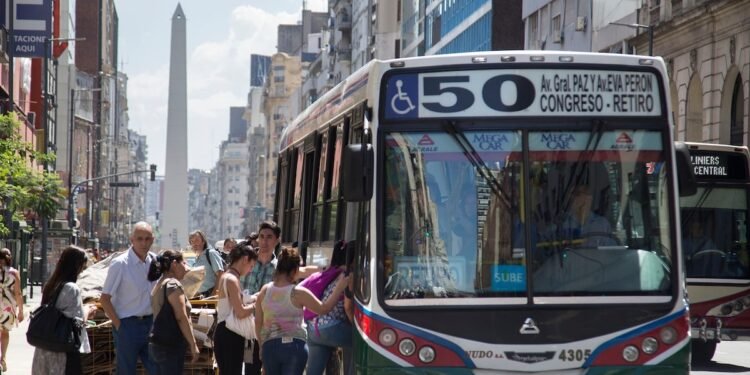 La UTA no adherirá al paro de la CGT, pero el resto de los gremios del transporte ratificó su participación