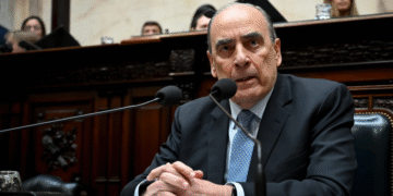 El Gobierno pospone anuncio sobre incentivos para uso de dólares no declarados debido a cuestiones legales