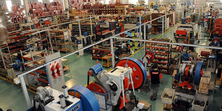 El uso de capacidad instalada de la industria fue el más bajo del último año