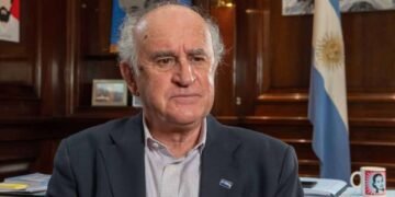 La AMIA cancela acto conmemorativo tras controversia por invitación a Oscar Parrilli, imputado en causa por pacto con Irán