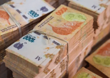 Los salarios registrados quedaron por debajo de la inflación en abril