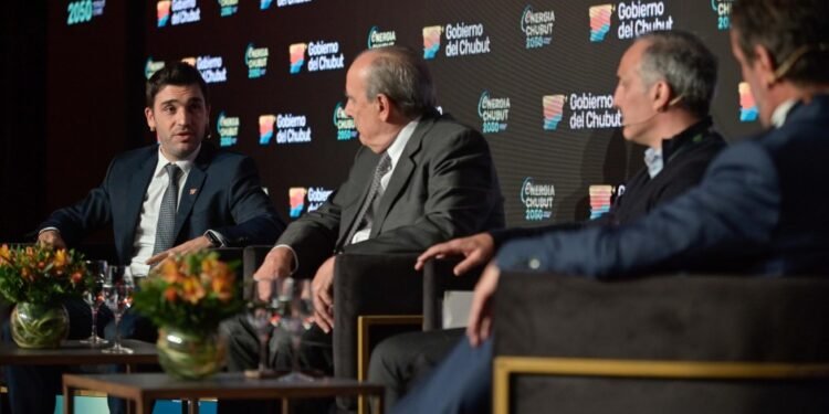 La industria petrolera ajusta sus expectativas sobre Vaca Muerta ante desafíos logísticos y de mercado  Bajada: