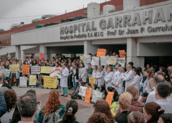 El Hospital Garrahan afirmó que no se interrumpió la atención, pero solicitó el regreso de los residentes