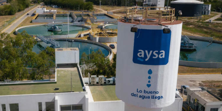 Autorizan cortes de servicio por falta de pago y avanzan en la privatización de AySA