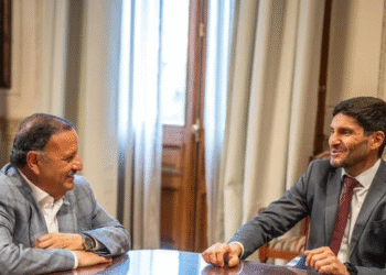 Pullaro y Quintela se reunieron en Rosario en medio de la discusión por fondos con el Gobierno naciona