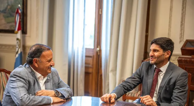 Pullaro y Quintela se reunieron en Rosario en medio de la discusión por fondos con el Gobierno naciona
