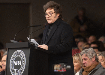 En La Rural, Javier Milei anunció una baja “permanente” de retenciones al campo