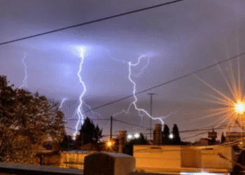 Hay alerta amarilla por tormentas fuertes en el AMBA ante la llegada de la ciclogénesis: cuándo comenzarán las lluvias