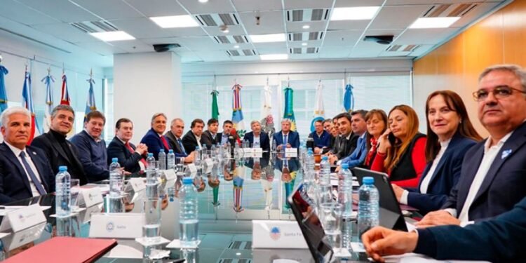 Gobernadores del Norte Grande pidieron a la Nación mayor diálogo y fondos para garantizar el equilibrio federal