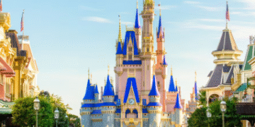 Viajar a Disney sin visa: de cuánto sería el ahorro para una familia argentina con el plan de Javier Milei