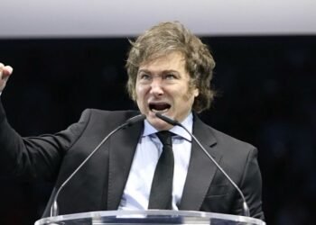 Milei apunta a los jueces laborales con un plan para frenar la “industria del juicio”