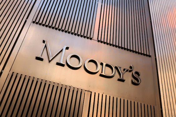 Moody’s mejoró la calificación de ocho empresas argentinas tras el alza en la nota soberana