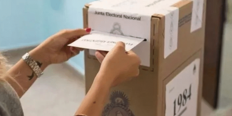 Encuesta anticipa ventaja de libertarios y PRO sobre Kicillof en Provincia de Buenos Aires