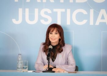 Un juez dictaminó que Cristina Kirchner no deberá pagar los $22.300 millones reclamados por el Estado en la causa Vialidad