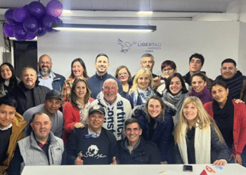 Otro escándalo sacude a La Libertad Avanza: detuvieron a un candidato por agredir a su expareja y terminó renunciando