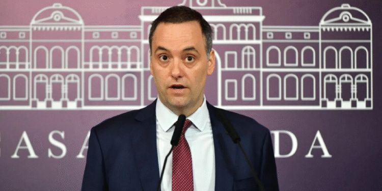 El Gobierno anunció que analiza aplicar un aumento en las prestaciones a personas con discapacidad