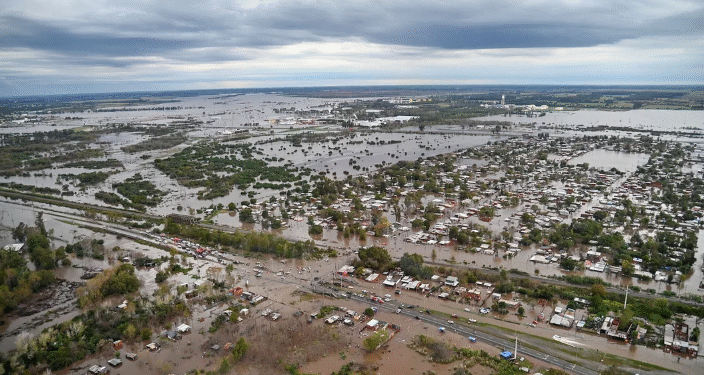 El Gobierno dará asistencia económica de hasta $10 mil millones a afectados por inundaciones