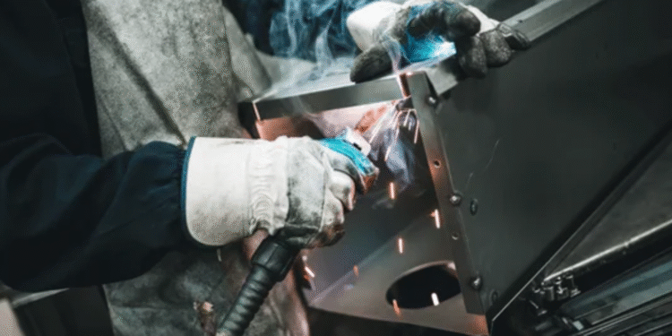 La actividad económica cayó 0,7% en junio