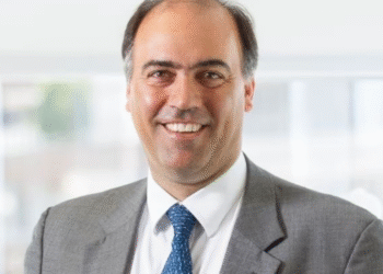 El embajador argentino en España cerró homenaje a San Martín con un polémico ¡Viva el rey!