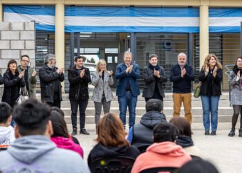 Sileoni, Cascallares y Paula Eichel inauguraron dos nuevas instituciones educativas en Alte Brown