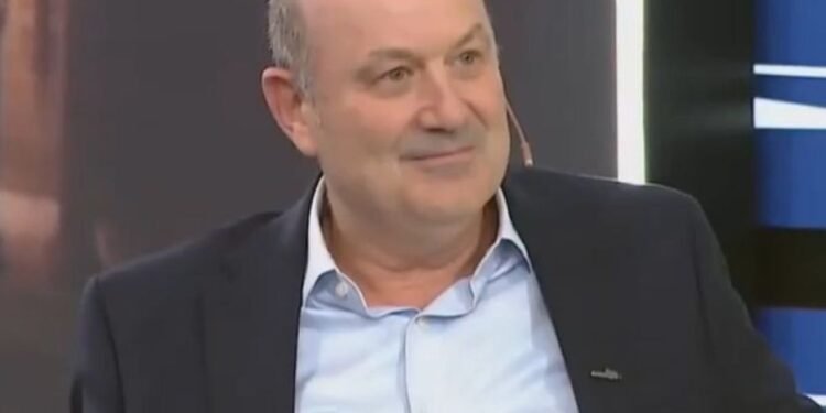 Piden que Sturzenegger declare en el Congreso por las sospechas de coimas en ANDIS