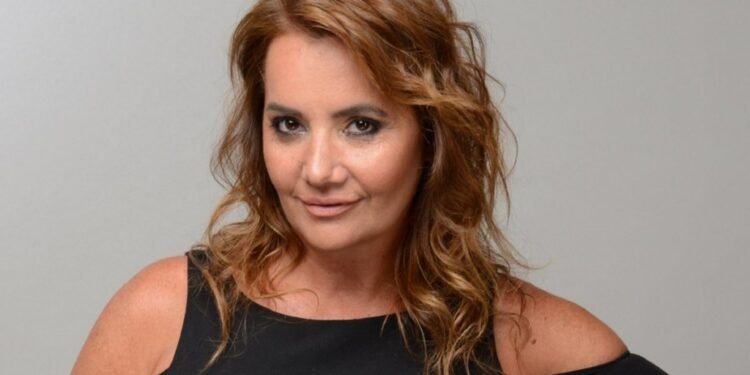 Nancy Pazos se quebró al recordar cómo el Garrahan salvó la vida de su hijo y no entendió el voto de Santilli