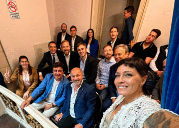 Polémica por las candidaturas testimoniales en el oficialismo bonaerense