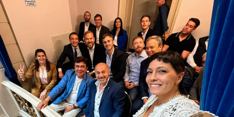 Polémica por las candidaturas testimoniales en el oficialismo bonaerense