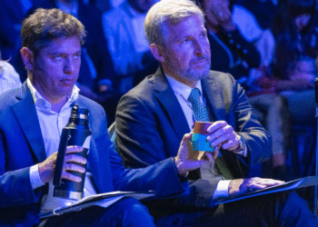 Kicillof le donó un medicamento a la provincia de Entre Ríos y sacó chapa de la capacidad bonaerense de fabricarlo